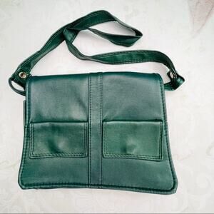 Pace Setter Vintage Dark Green Flap Close Shoulder Purse